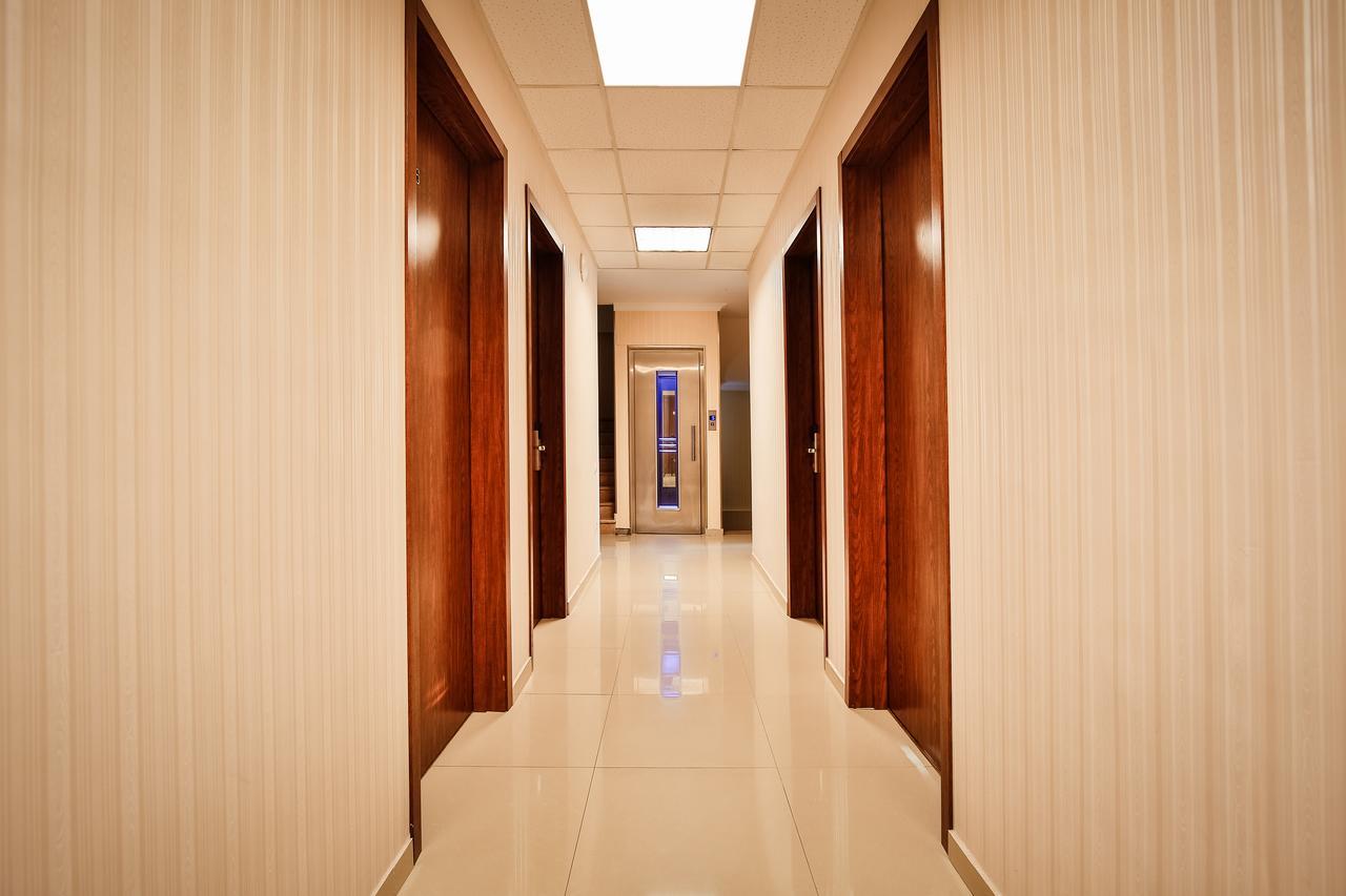 Gtm Plaza Hotel Тбилиси Екстериор снимка