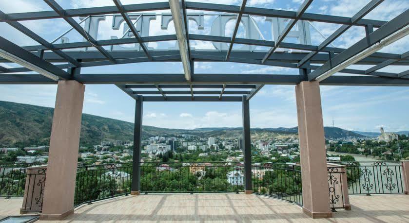Gtm Plaza Hotel Тбилиси Екстериор снимка